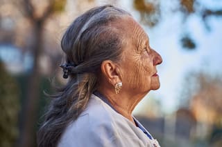 Las personas de más de 55 años tolerarían mejor el silencio que los más jóvenes