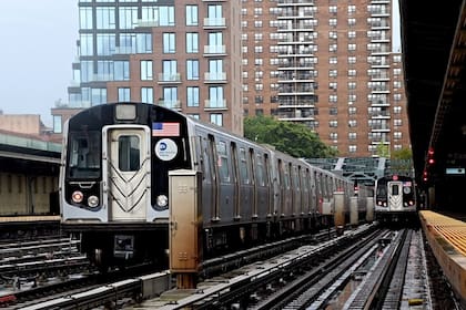 Las personas de menores ingresos de Nueva York realizan viajes más largos en metro; eso los hace estar expuestos a mayor cantidad de contaminantes que pueden traer problemas en la salud