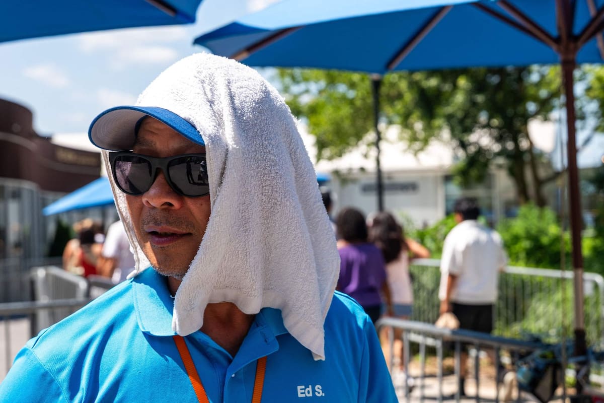 Las personas deben cuidarse en lo que se espera sea uno de los días más calurosos del año