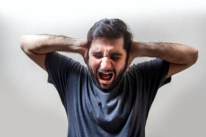 Las personas emocionalmente inmaduras suelen reaccionar de manera exagerada