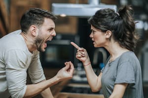Las personas proyectamos, especialmente, lo negativo que no reconocemos en nosotros y asumimos que el otro lo posee