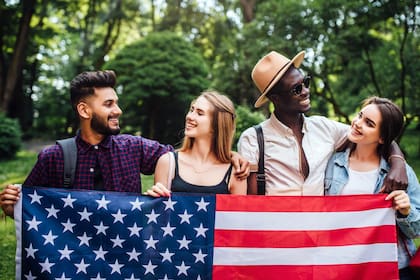 Las personas que participen en estos procesos deben tener un patrocinador en Estados Unidos que los respalde como apoyo financiero