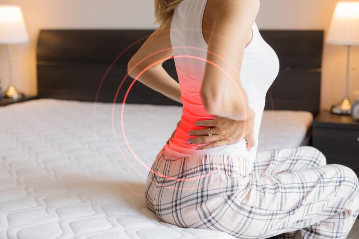 Las personas suelen hacer "sonar" sus articulaciones al despertar (Foto: iStock)