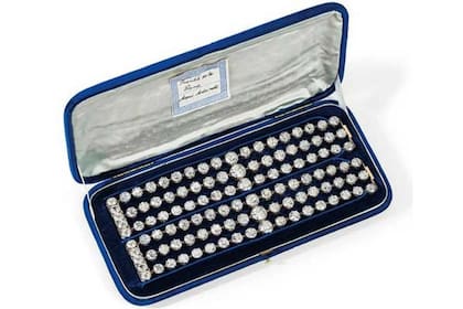 Las piezas pueden unirse para ser llevadas como un collar