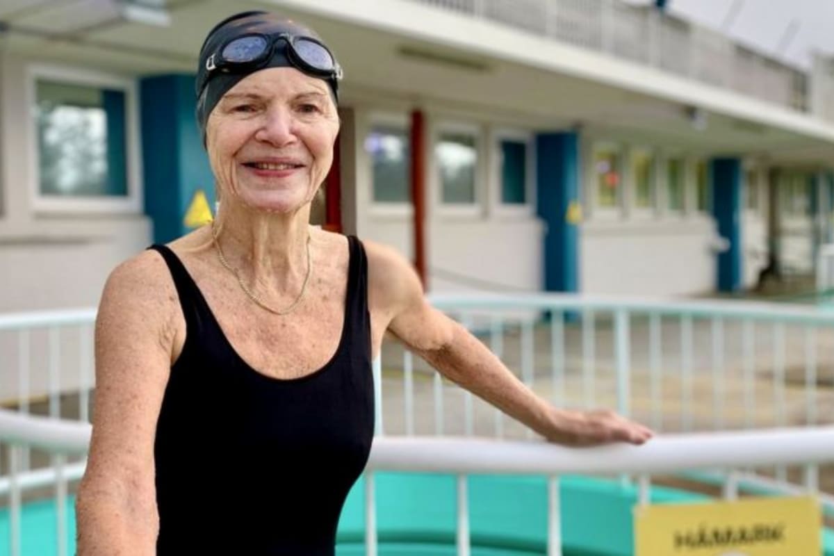 Las piscinas están abiertas y a los restaurantes les va muy bien. Islandia ha sufrido mucho menos que otros países durante la pandemia