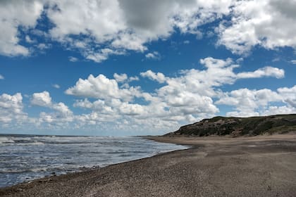 Las playas de Centinela del Mar, entre Miramar y Necochea, permanecen desiertas, como hace 400 años