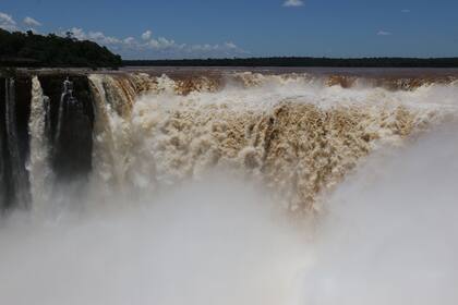Las poderosas aguas de la Garganta del Diablo, Iguazú.