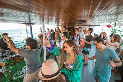 Las pool y boat parties son tendencia en las vacaciones en Chile