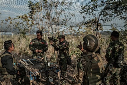 Las posiciones de la resistencia y de los soldados del ejército de Myanmar estaban a tan solo media milla de distancia entre sí