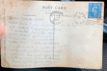 Las postal que envió el marino Bill Caldwell hace más de 77 años