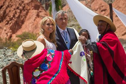 Las postales del casamiento indígena de Gerardo Morales y Tulia Snopek