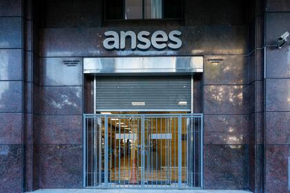 Las prestaciones que abona la Anses en la jornada