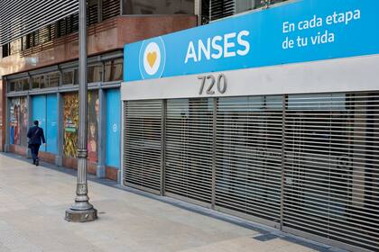 Las prestaciones que abona la Anses este viernes 9 de febrero