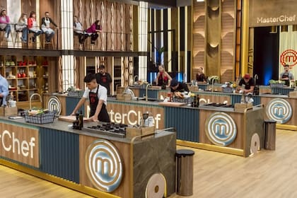 Las primeras fotos de los ex Casi Ángeles juntos en las grabaciones de MasterChef Celebrity