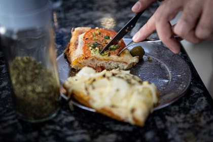 Las promociones de la Noche de la Pizza y la Empanada 2024 incluyen 50% en pizzas y 3x2 en empanadas