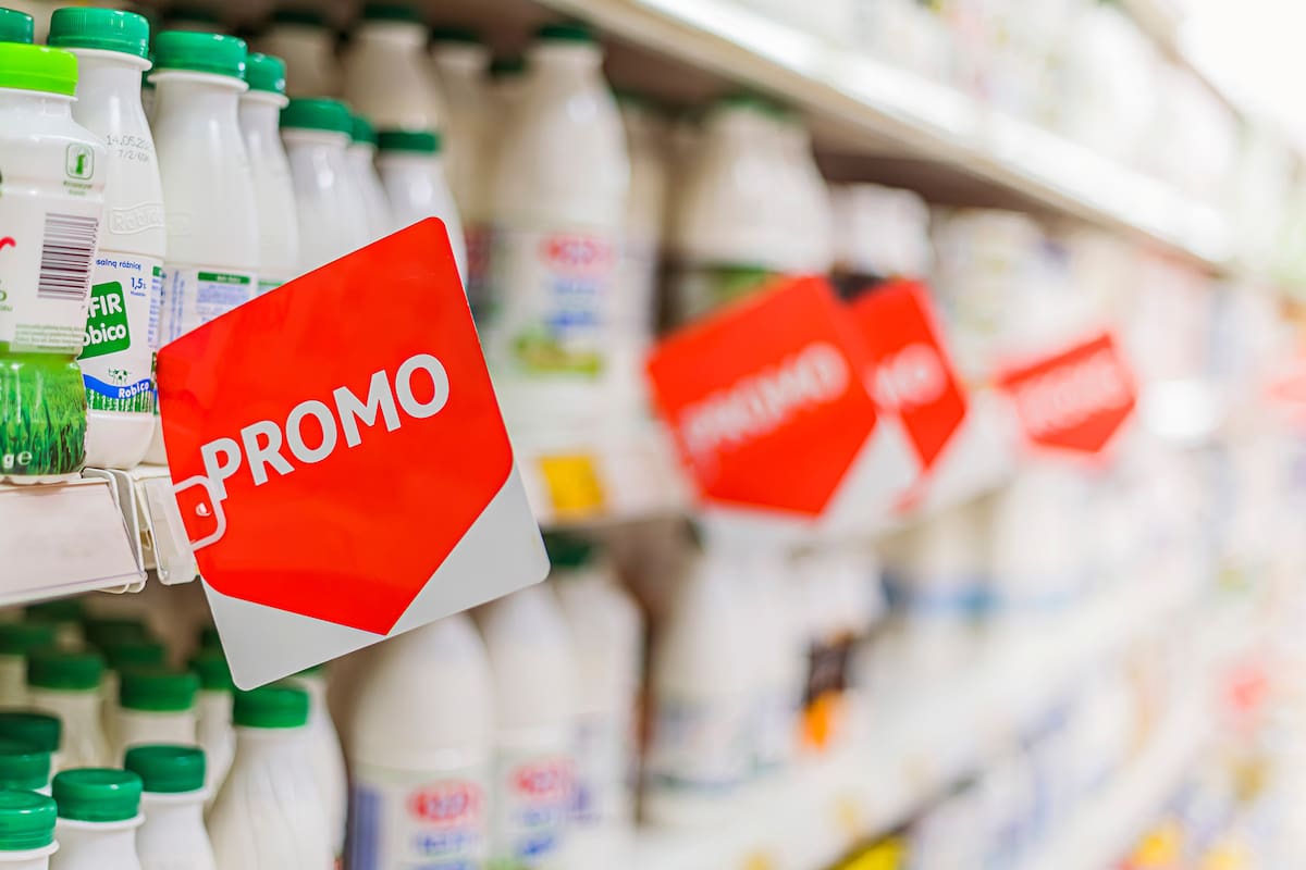 Las promociones sirven para crear hábitos de consumo. Aplicarlos de manera semanal con una o pocas líneas de productos, ayudan a despachar bienes de menor rotación.