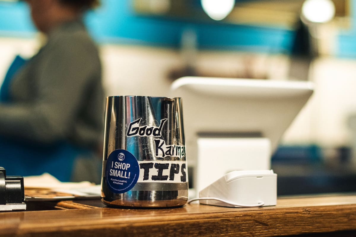 Las propinas en Estados Unidos podrían desaparecer si la inflación sigue impactando en los bolsillos de los consumidores