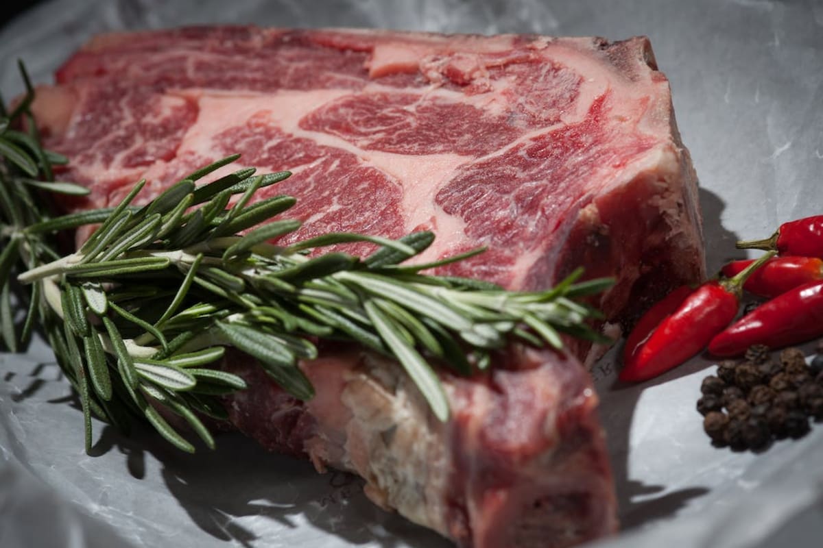 Las proteínas son fundamentales para el aumento de masa muscular (Foto Pexels)