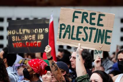 Las protestas pro-palestinas afuera del teatro donde se entregaron los premios Oscar el pasado domingo