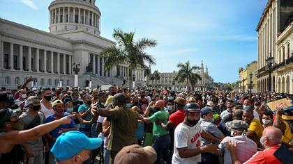 Las protestas se iniciaron en la ciudad de San Antonio de los Baños, al suroeste de La Habana y se extendieron por todo el país.