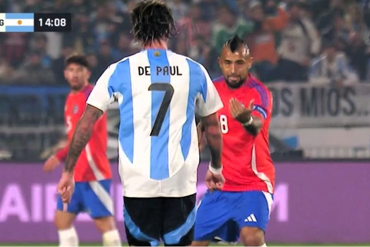 Las provocaciones entre Arturo Vidal y Rodrigo De Paul ya desde el comienzo del partido