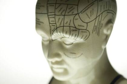 Las "pseudociencias" son doctrinas que parten de una base que sus adeptos consideran científica y a partir de ahí crean una corriente que se desvía de lo comúnmente aceptado en el mundo académico