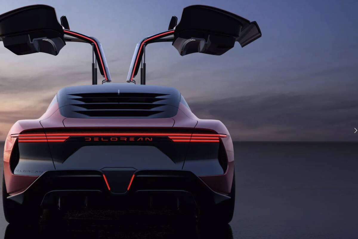 Las puertas "alas de gaviota" del modelo