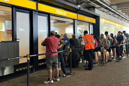 Las quejas y filas en Aeroparque se dan constantemente por la suspensión de vuelos de Flybondi