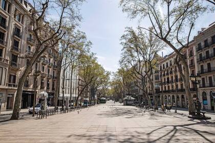 Las ramblas de Barcelona, desiertas.