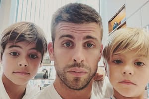 Las reacciones del hijo de piqué luego de que su padre lo saludara