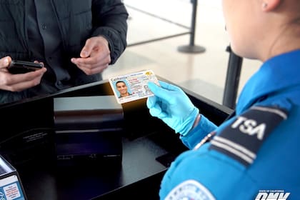Las Real ID serán indispensables para abordar vuelos nacionales en EE.UU.