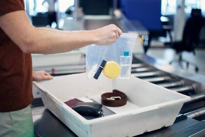 Las recomendaciones de la TSA para quienes viajen en avión en Navidad