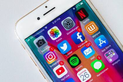 Las redes sociales hacen que la gente caiga más fácilmente en el sesgo del sobreviviente