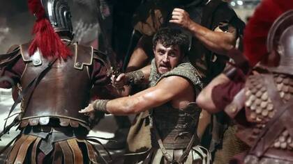 Las representaciones de las luchas de gladiadores en la película son en gran medida incorrectas: estaban más reguladas, eran menos espantosas y había menos muertes
