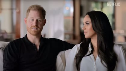 Las revelaciones de la pareja en un documental en Netflix no cayeron bien en la sociedad británica