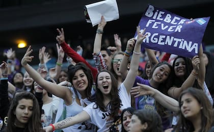 Las ruidosas seguidoras del joven cantante disfrutaron de su show en el estadio de River