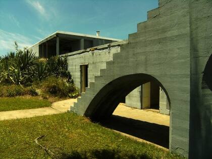 Las ruinas del fuerte militar se pueden recorrer en un sencillo sendero de una hora, ideal para ir con niños