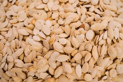 Las semillas de calabaza pueden ser consumidas como snacks a cualquier hora del día