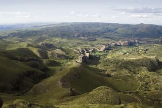 Tres escritores inspirados en la inmensidad de su tierra