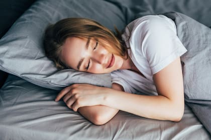 Las siestas en horarios inadecuados pueden afectar negativamente el sueño por la noche, según un médico del sueño de California