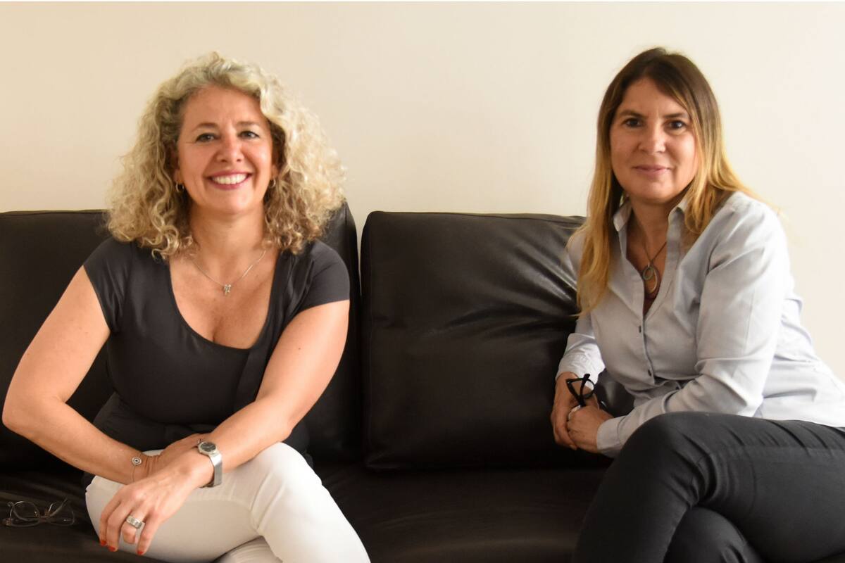Las socias y amigas Natalia Fernández y Silvina Dardik están orgullosas de su emprendimiento, aun más cuando su compañía recibió semanas atras la certificación como Empresa B