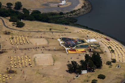 Las sombrillas amarillas de Buenos Aires Playa