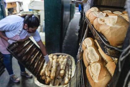 Las subas más intensas se produjeron en pan francés (+34,9%), pan lactal blanco (+26%) y harina de trigo (+20%)