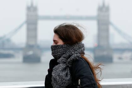 Las temperaturas extremas obligan a los londinenses a abrigarse
