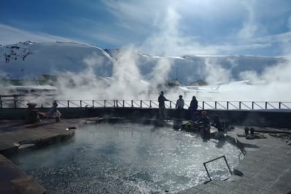 Las termas de Copahue también son un atractivo en invierno