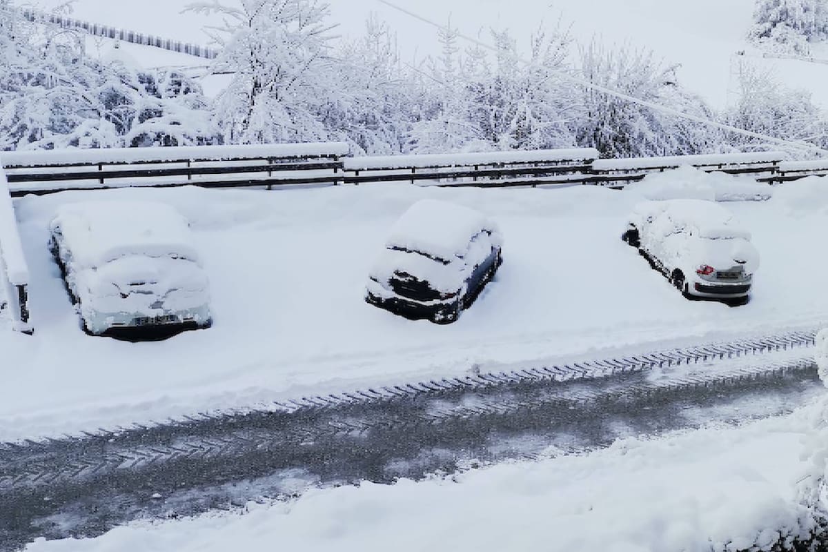 Las tormentas de nieve pueden ser un peligro para los autos