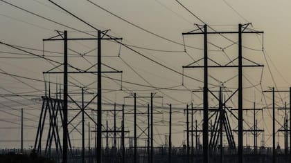 Las tormentas solares pueden afectar los sistemas eléctricos y provocar interrumpciones en el servicio durante días