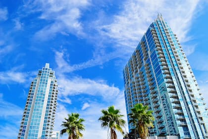 Las transacciones inmobiliarias cayeron un 21,5% en el sur de Florida durante el verano