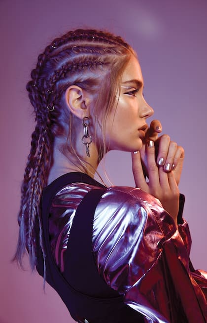 Las trenzas siempre son una buena opción para destacar un peinado de Año Nuevo