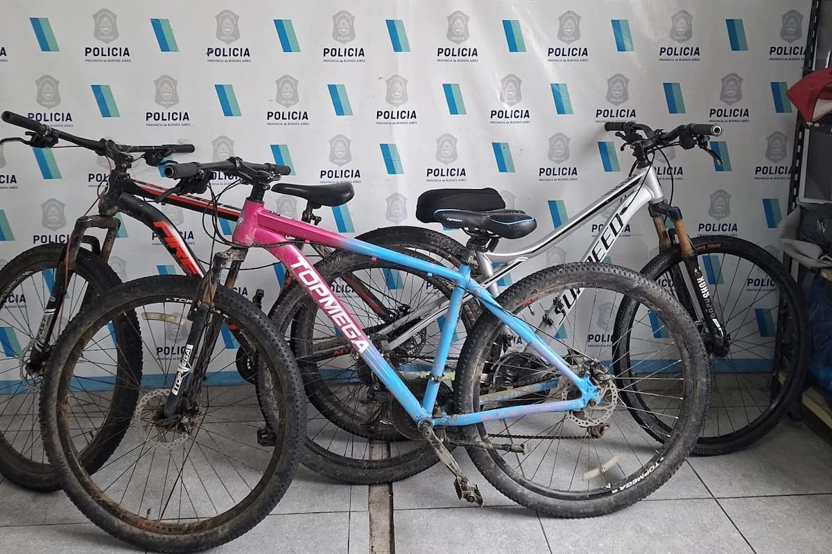Las tres bicicletas utilizadas por los menores que fueron a robarle al comerciante que se defendió a los tiros en Mar del Plata